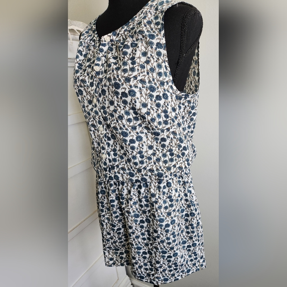 ANN TAYLOR LOFT FLORAL SLEEVELESS ROMPER - Picture 3 of 10